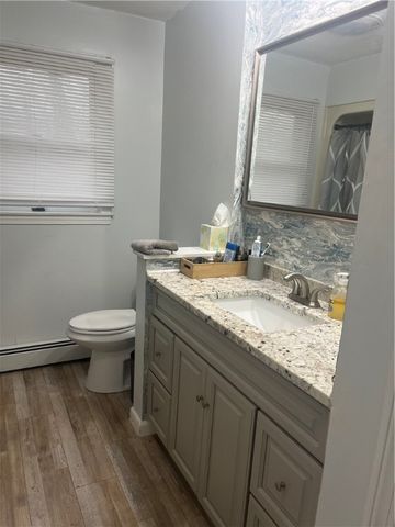 84 North View Avenue, Cranston, RI 02920