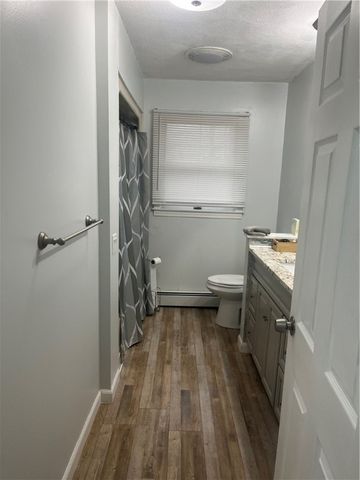 84 North View Avenue, Cranston, RI 02920