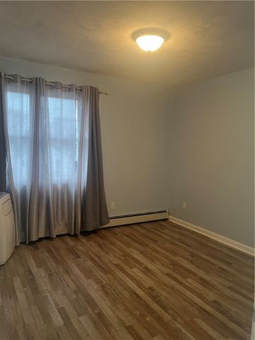 84 North View Avenue, Cranston, RI 02920