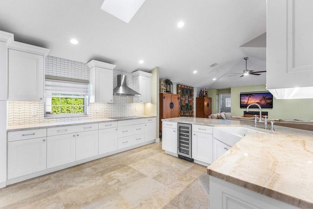 510 Sabal Way, Weston, FL 33326