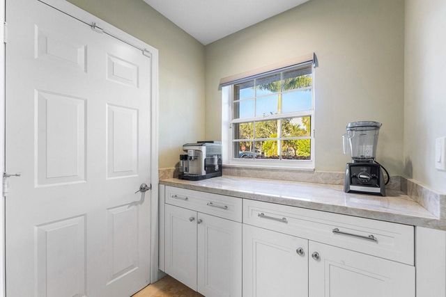 510 Sabal Way, Weston, FL 33326