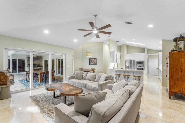 510 Sabal Way, Weston, FL 33326