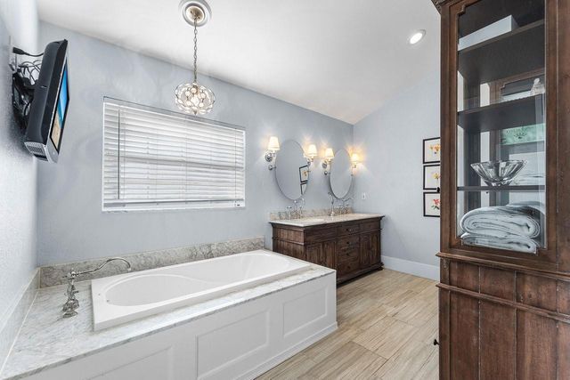 510 Sabal Way, Weston, FL 33326