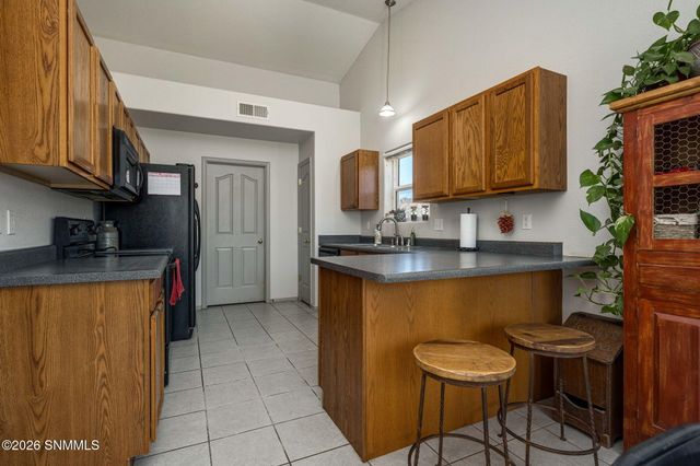 2100 Rincon De Amigos, Las Cruces, NM 88012