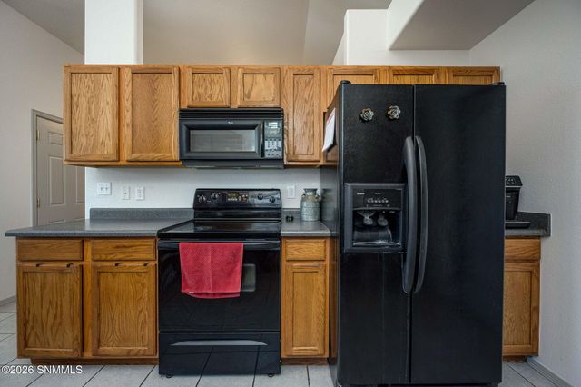 2100 Rincon De Amigos, Las Cruces, NM 88012