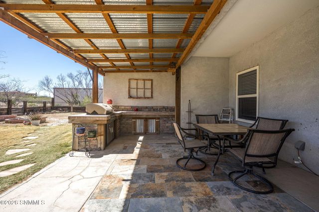 2100 Rincon De Amigos, Las Cruces, NM 88012