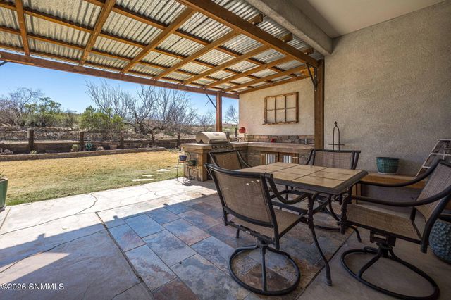 2100 Rincon De Amigos, Las Cruces, NM 88012