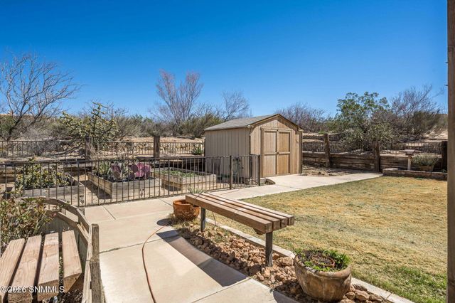 2100 Rincon De Amigos, Las Cruces, NM 88012