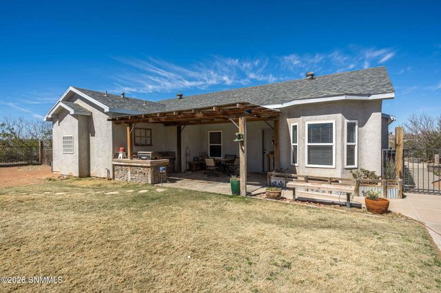 2100 Rincon De Amigos, Las Cruces, NM 88012