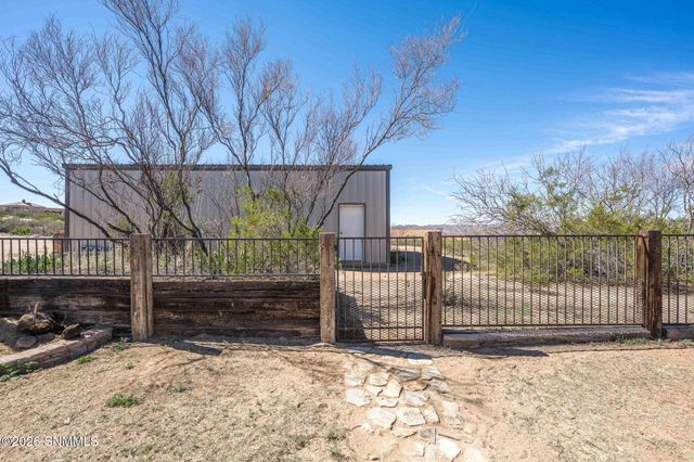 2100 Rincon De Amigos, Las Cruces, NM 88012