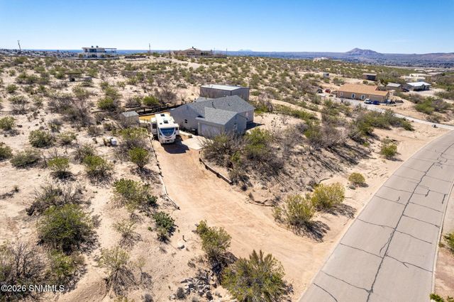 2100 Rincon De Amigos, Las Cruces, NM 88012