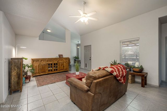 2100 Rincon De Amigos, Las Cruces, NM 88012
