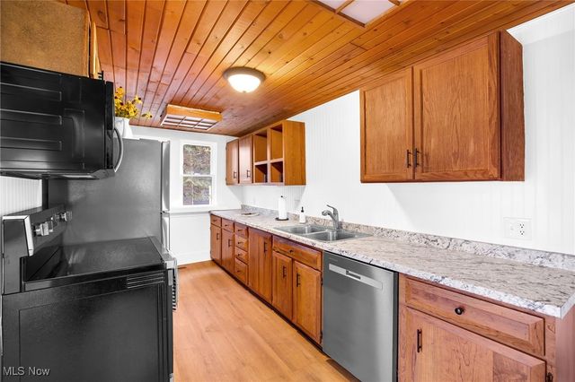 281 High Street, Wadsworth, OH 44281