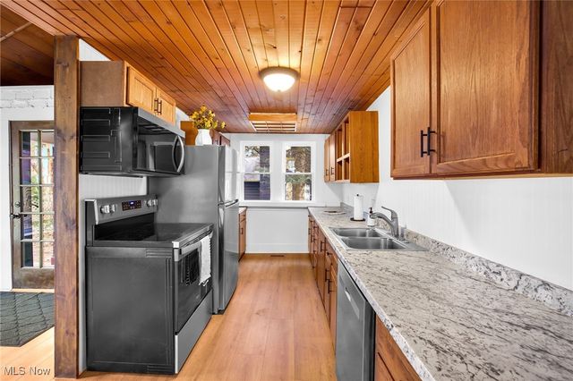 281 High Street, Wadsworth, OH 44281