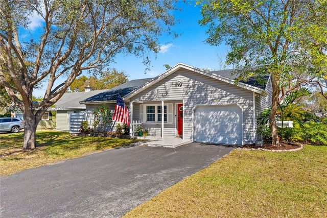 14911 SW 139th Pl, Miami, FL 33186