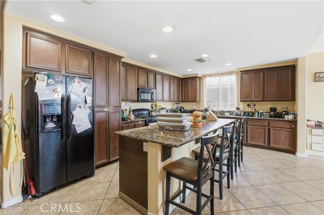 13855 Jackson Street, Oak Hills, CA 92344