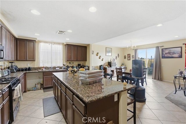 13855 Jackson Street, Oak Hills, CA 92344