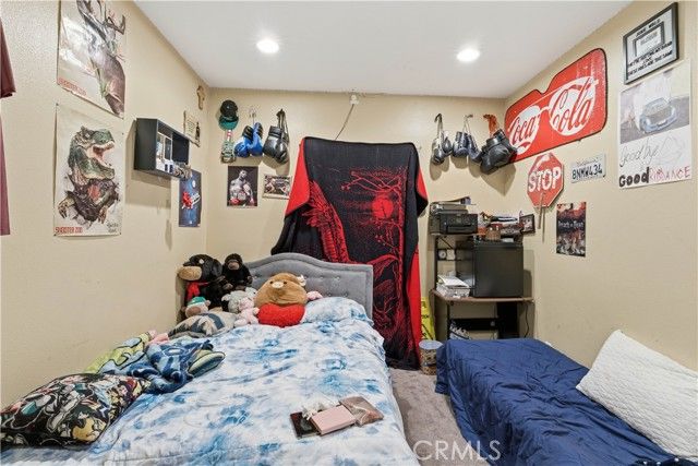 13855 Jackson Street, Oak Hills, CA 92344