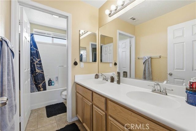 13855 Jackson Street, Oak Hills, CA 92344