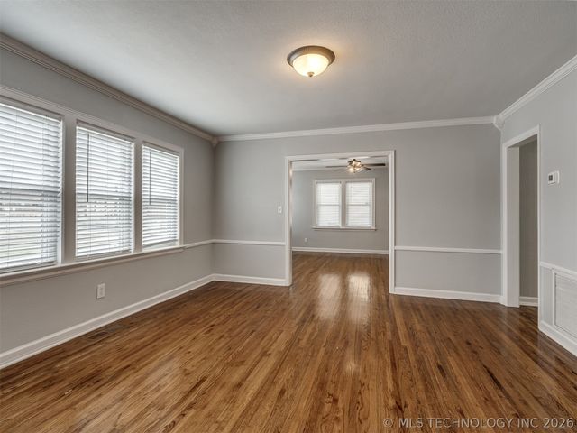 1204 S Columbia Avenue, Tulsa, OK 74104