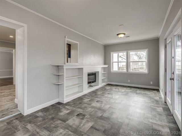 1204 S Columbia Avenue, Tulsa, OK 74104