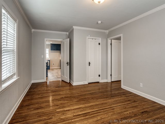 1204 S Columbia Avenue, Tulsa, OK 74104