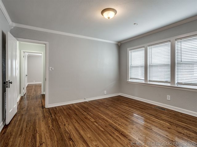 1204 S Columbia Avenue, Tulsa, OK 74104