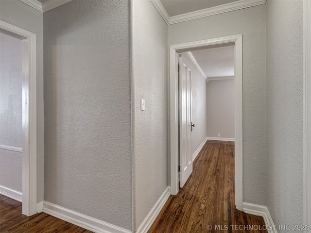 1204 S Columbia Avenue, Tulsa, OK 74104