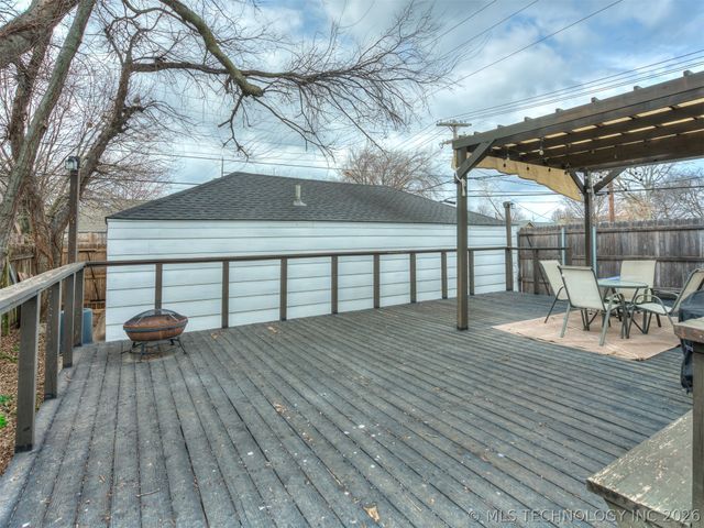 1204 S Columbia Avenue, Tulsa, OK 74104