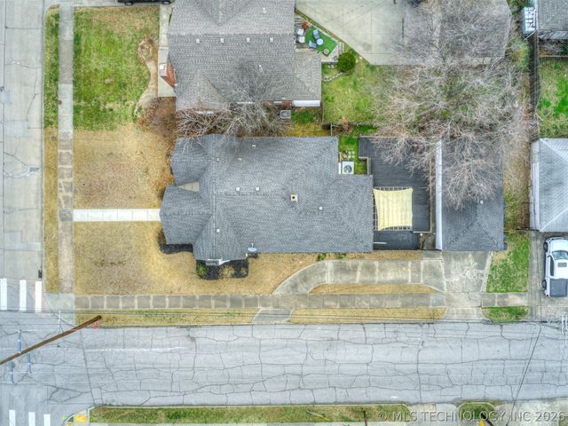 1204 S Columbia Avenue, Tulsa, OK 74104