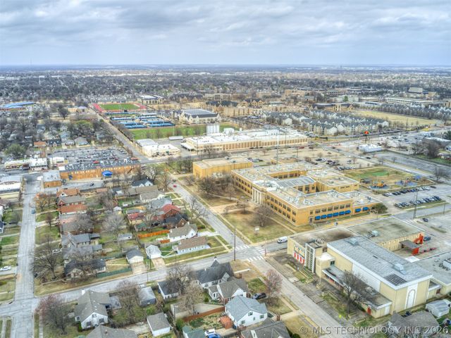 1204 S Columbia Avenue, Tulsa, OK 74104