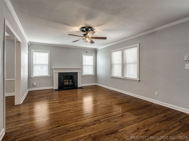 1204 S Columbia Avenue, Tulsa, OK 74104