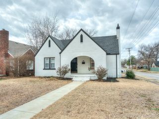 1204 S Columbia Avenue, Tulsa, OK 74104