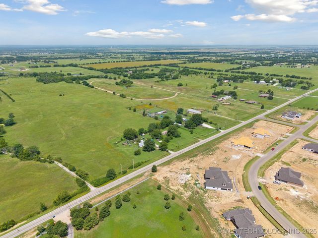 10908 N Memorial Drive E, Owasso, OK 74055