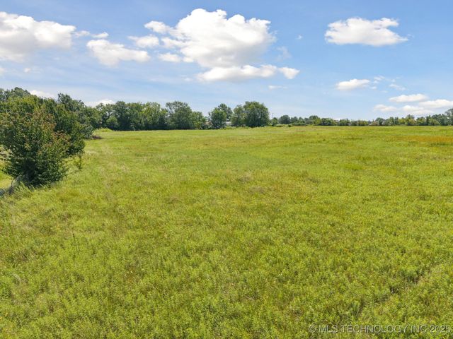 10908 N Memorial Drive E, Owasso, OK 74055