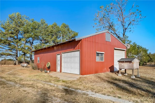 12650 Scates Road, Maysville, AR 72747