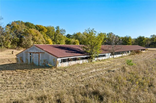 12650 Scates Road, Maysville, AR 72747
