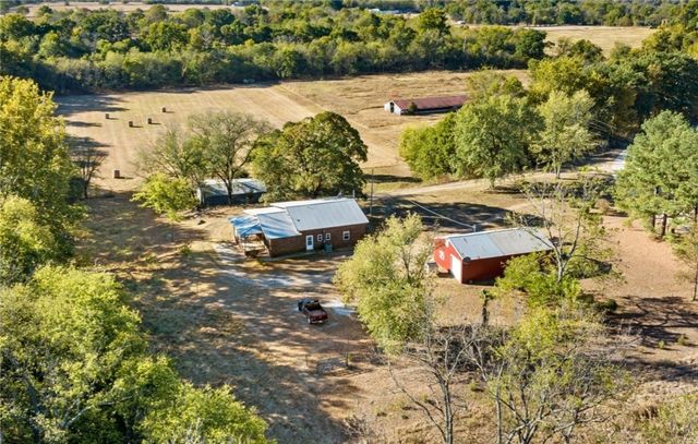 12650 Scates Road, Maysville, AR 72747