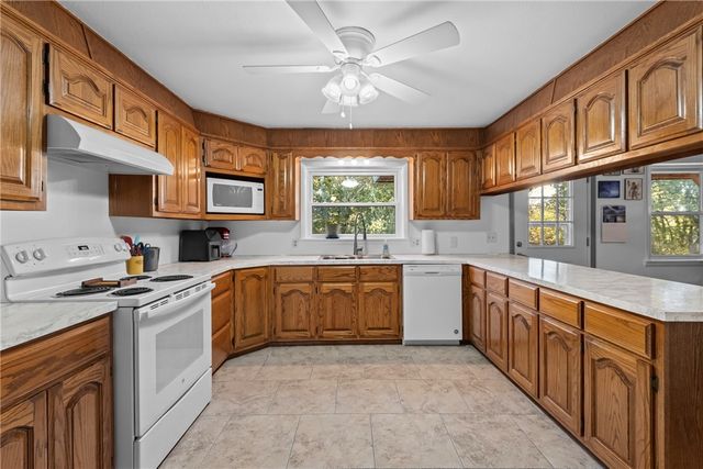 12650 Scates Road, Maysville, AR 72747