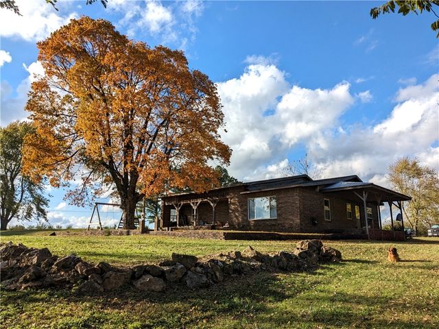 12650 Scates Road, Maysville, AR 72747