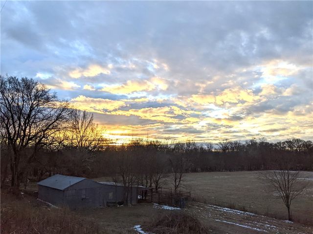 12650 Scates Road, Maysville, AR 72747