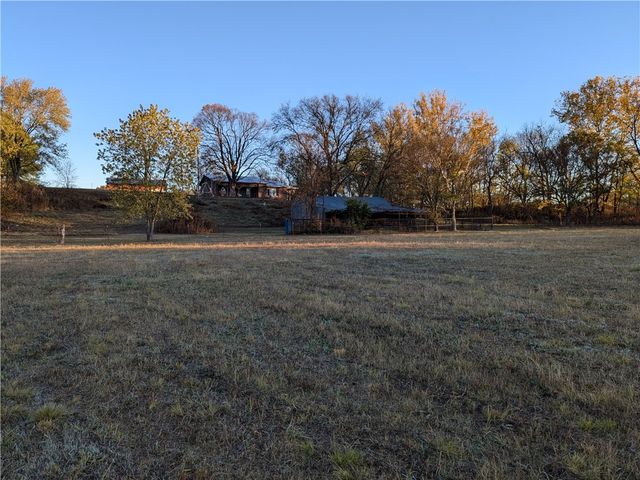 12650 Scates Road, Maysville, AR 72747