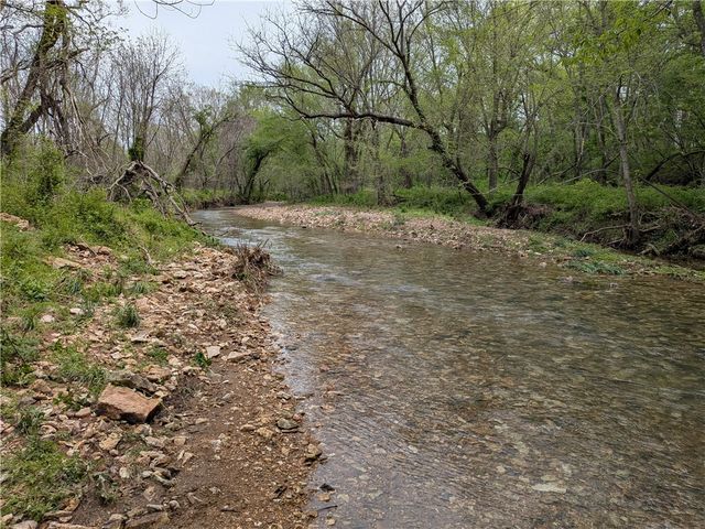 12650 Scates Road, Maysville, AR 72747