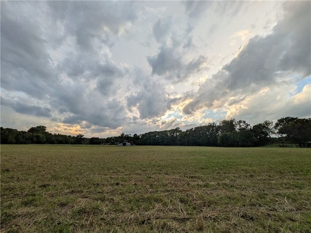 12650 Scates Road, Maysville, AR 72747