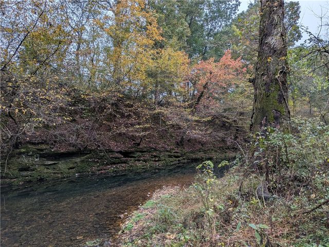 12650 Scates Road, Maysville, AR 72747