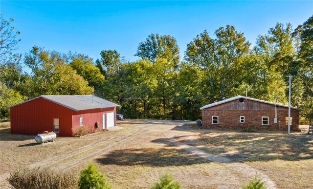 12650 Scates Road, Maysville, AR 72747