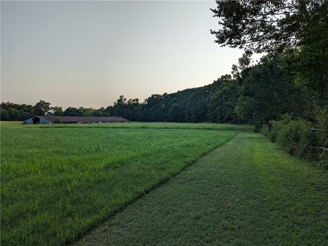 12650 Scates Road, Maysville, AR 72747