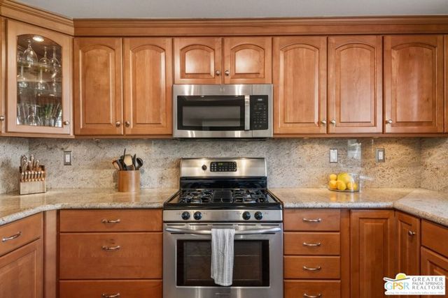 6 Palomas Drive, Rancho Mirage, CA 92270