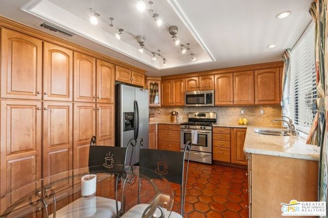 6 Palomas Drive, Rancho Mirage, CA 92270