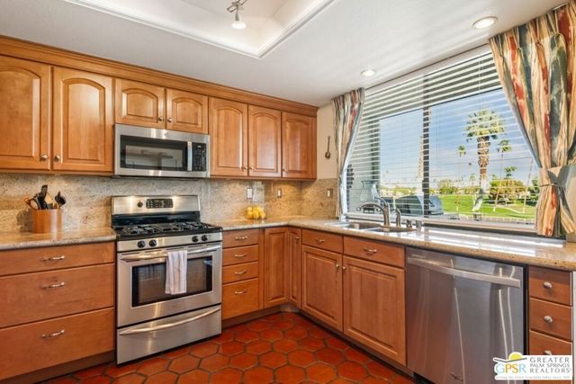 6 Palomas Drive, Rancho Mirage, CA 92270